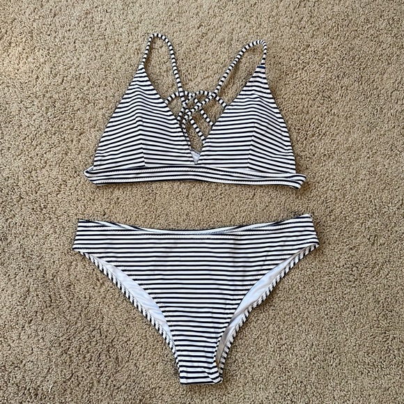 CUPSHE Navy & White Stripped Triangle Top Bikini - Picture 5 of 8